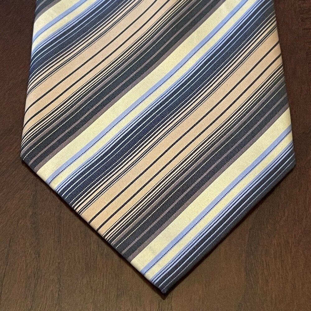 Belisi Gold Hand Made 100% Silk Men’s Neck Tie Made In China